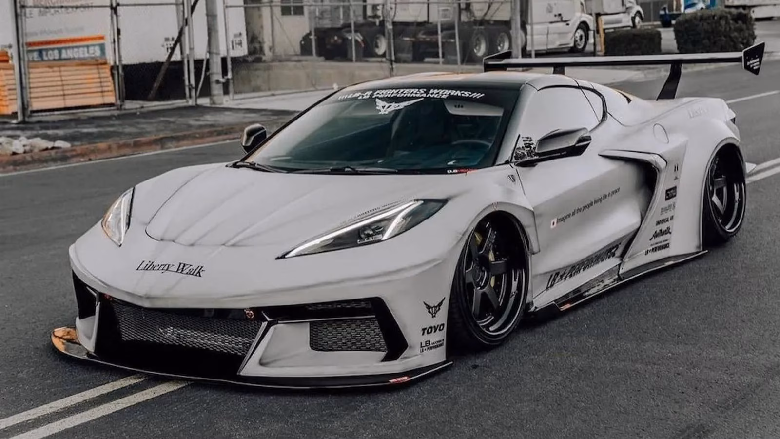 liberty-walk-s-radical-widebody-kit-turns-the-c8-corvette-into-a-jdm-inspired-beast-image-0