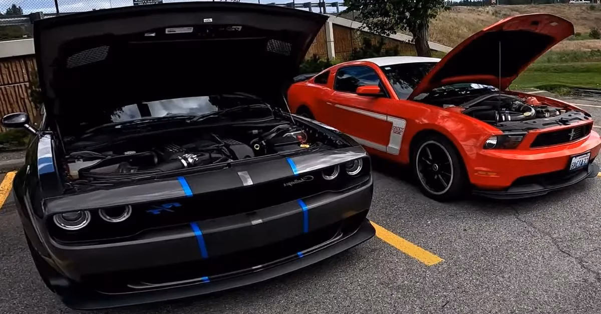 underdog-spirit-my-highway-duel-between-a-mustang-boss-302-and-a-challenger-scat-pack-widebody-image-0